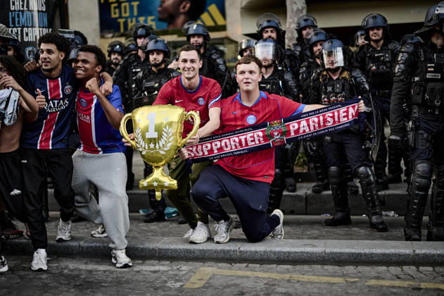 Football, CL Final, Paris St Germain fans celebrate the title in Paris