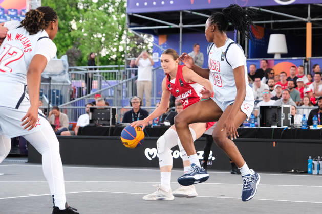 June 2, 2026, Warsaw, Masovian Voivodeship, Poland: USA s MIKAYLAH WILLIAMS (12) and JOYCE EDWARDS (13) in action against Hungary s REKA LELIK (13) during a FIBA 3x3 Basketball World Cup women s Pool B game between the United States and Hungary in Warsaw, Poland. Warsaw Poland - ZUMAk204 20260602_zip_k204_001 Copyright: xRomanxKozielx