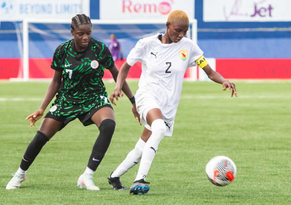 Nigeria v Guinea - 2026 FIFA U-17 Women s World Cup Qualifier Yarie Youla, Guinea s captain, clears the ball from Queen Joseph, a player from Nigeria, during Nigeria s U-17 women s national team, Nationalteam the Flamingos, 6-0 (11-0 aggregate) victory over Guinea U-17 in the second leg of the 2026 FIFA U-17 Women s World Cup Qualifier at Remo Stadium in Ikenne, Ogun State, Nigeria, on May 31, 2026. The victory advances Nigeria to the final round of the qualifiers for the 2026 FIFA U-17 Women s World Cup in Morocco. Ikenne Nigeria  Copyright: xAdekunlexAjayix originalFilename:ajayi-notitle260531_np0FG