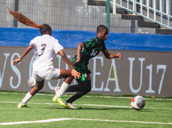 Nigeria v Guinea - 2026 FIFA U-17 Women s World Cup Qualifier Oluwakemi Oluwaseyi Adegbuyi, a player for Nigeria, runs with the ball past Guinea s Houssainatou Diallo during Nigeria s U-17 women s national team, Nationalteam the Flamingos, 6-0 (11-0 aggregate) victory over Guinea U-17 in the second leg of the 2026 FIFA U-17 Women s World Cup Qualifier at Remo Stadium in Ikenne, Ogun State, Nigeria, on May 31, 2026. The victory secures Nigeria s place in the final round of the qualifiers for the 2026 FIFA U-17 Women s World Cup in Morocco. Ikenne Nigeria  Copyright: xAdekunlexAjayix originalFilename:ajayi-notitle260531_npF26