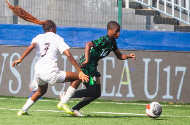 Nigeria v Guinea - 2026 FIFA U-17 Women s World Cup Qualifier Oluwakemi Oluwaseyi Adegbuyi, a player for Nigeria, runs with the ball past Guinea s Houssainatou Diallo during Nigeria s U-17 women s national team, Nationalteam the Flamingos, 6-0 (11-0 aggregate) victory over Guinea U-17 in the second leg of the 2026 FIFA U-17 Women s World Cup Qualifier at Remo Stadium in Ikenne, Ogun State, Nigeria, on May 31, 2026. The victory secures Nigeria s place in the final round of the qualifiers for the 2026 FIFA U-17 Women s World Cup in Morocco. Ikenne Nigeria  Copyright: xAdekunlexAjayix originalFilename:ajayi-notitle260531_np2Wn