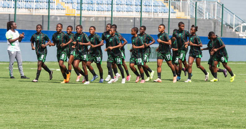 Nigeria v Guinea - 2026 FIFA U-17 Women s World Cup Qualifier Nigeria s U-17 women s national team, Nationalteam the Flamingos, warm up during their 6-0 (11-0 aggregate) victory over Guinea U-17 in the second leg of the 2026 FIFA U-17 Women s World Cup Qualifier at Remo Stadium in Ikenne, Ogun State, Nigeria, on May 31, 2026. The victory advances Nigeria to the final round of the qualifiers for the 2026 FIFA U-17 Women s World Cup in Morocco. Ikenne Nigeria  Copyright: xAdekunlexAjayix originalFilename:ajayi-notitle260531_np8JF