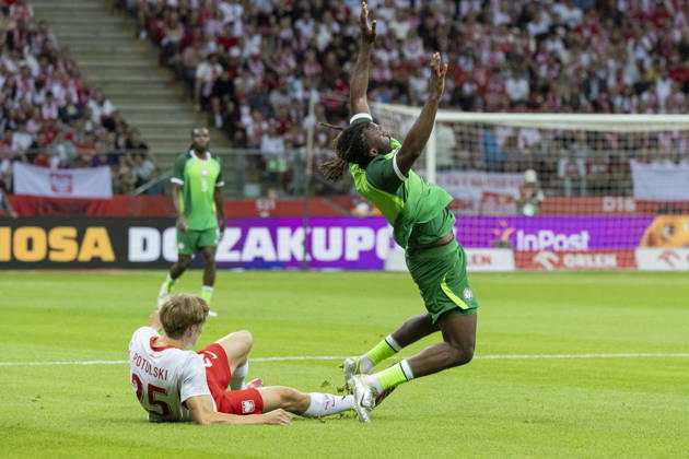 Poland - Nigeria 03.06.2026 football, Warsaw, PGE National Stadium, FIFA , friendly international game match Poland - Nigeria ( mecz towarzyski, pilka nozna, Polska - Nigeria ) image shows: Kacper Potulski (L) Terem Moffi (R) photo Katarzyna Plewczynska Fotostyk Copyright: xKatarzynaxPlewczynskax 20260603FCTKPKAPL7216