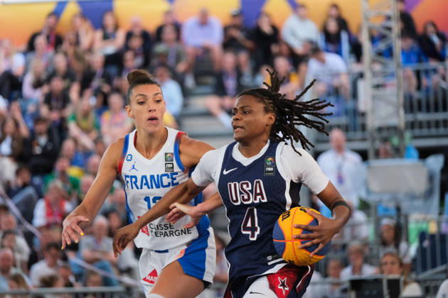 June 6, 2026, Warsaw, Masovian Voivodeship, Poland: USA s MILAYSIA FULWILEY (4) and France s LAETITIA GUAPO (12) in action during a FIBA 3x3 Basketball World Cup women s quarter-final game between France and USA in Warsaw, Poland. Warsaw Poland - ZUMAk204 20260606_zip_k204_088 Copyright: xRomanxKozielx
