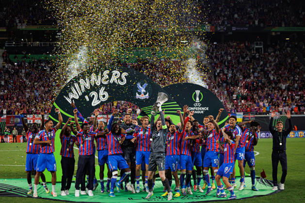 Players of Crystal Palace seen celebrating with trophy during UEFA Conference League 2026 final game between teams of Crystal Palace FC and Rayo Vallecano de Madrid (Maciej Rogowski Ball Raw Images) Leipzig Red Bull Arena Germany Copyright: xMaciejxRogowskix maciejrogowski_conferenceleaguefinal_2526_crystalpalace_rayovallecano-203