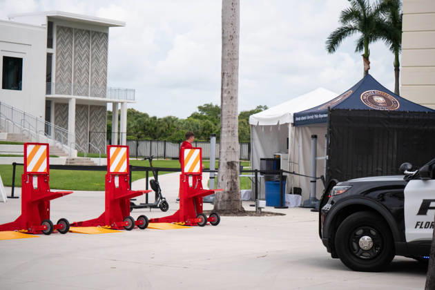 June 9, 2026, Boca Raton, Fl, USA: Security checkpoint outside FAU Stadium in Boca Raton, Florida, on Tuesday as CuraoÂßao arrived for a closed training session before its World Cup debut vs Germany. Boca Raton USA - ZUMAc343 20260609_znp_c343_008 Copyright: xChrisxBeckettx