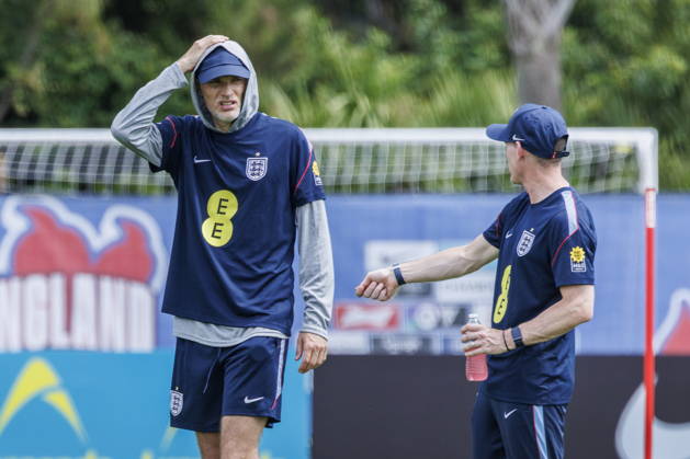 FIFA World Cup, WM, Weltmeisterschaft, Fussball 2026 preparations - England training session England s head coach Thomas Tuchel (L) leads a training session in Palm Beach Gardens, Florida, USA, 09 June 2026. England are drawn in Group L of the upcoming FIFA World Cup 2026 starting on 11 June 2026 and running until 19 July 2026. PALM BEACH GARDENS FLORIDA United States  Copyright: xCRISTOBALxHERRERA-ULASHKEVICHx