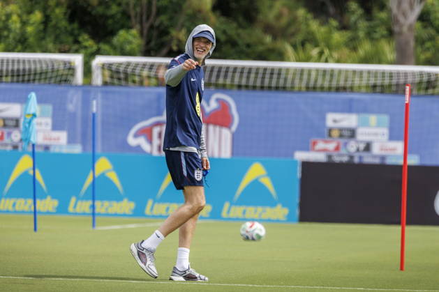 FIFA World Cup, WM, Weltmeisterschaft, Fussball 2026 preparations - England training session England s head coach Thomas Tuchel leads a training session in Palm Beach Gardens, Florida, USA, 09 June 2026. England are drawn in Group L of the upcoming FIFA World Cup 2026 starting on 11 June 2026 and running until 19 July 2026. PALM BEACH GARDENS FLORIDA United States  Copyright: xCRISTOBALxHERRERA-ULASHKEVICHx
