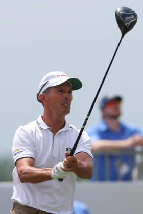 June 11, 2026: Mike Weir of Canada tees off during the RBC Canadian Open held at TPC Toronto at Osprey Valley in Caledon Ontario, Canada. CSM PGA, Golf Herren 2026: RBC Canadian Open Jun 11  - ZUMAc04_ 20260611_zma_c04_023 Copyright: xDanielxLeax