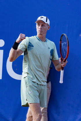 TENNIS : Open Sopra Steria - Lyon Villeurbanne 12 06 2026 Félix Balshaw affronte Clément Tabur lors du tournoi de tennis ATP, Tennis Herren Challenger Tour, Open Sopra Steria à Lyon-Villeurbanne, le 12 06 2026. Photo Sandrine Thesillat PsNewZ  Copyright: xSandrinexTHESILLATx