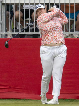 MIDLAND, MI - JUNE 13: Angel Yin tee™s off the first tee box during round three of the LPGA, Golf Damen Dow Championship on June 13, 2026, at Midland Country Club in Midland, Michigan. (Photo by Joseph Weiser Icon Sportswire) GOLF: JUN 13 LPGA Dow Championship EDITORIAL USE ONLY Icon2606130083