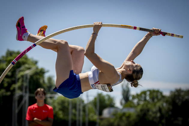 MANNHEIM, GERMANY - JUNE 13, 2026 : Liana Bolosova (SVK Slovakia) competing in the women’s U20 pole vault during the Juniorengala 2026 at Michael-Hoffmann-Stadion on June 13, 2026 in Mannheim, Germany. Baden-Wuerttemberg Germany Copyright: xAxelxKohringx