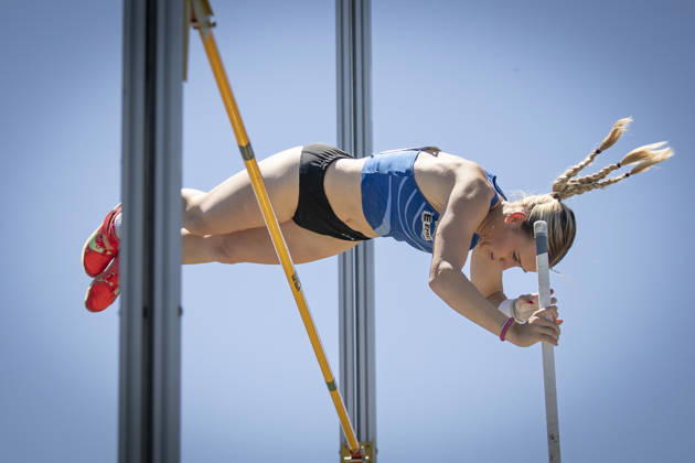 MANNHEIM, GERMANY - JUNE 13, 2026 : Paula Legner (GER LAZ Zweibruecken) competing in the women’s U20 pole vault during the Juniorengala 2026 at Michael-Hoffmann-Stadion on June 13, 2026 in Mannheim, Germany. Baden-Wuerttemberg Germany Copyright: xAxelxKohringx