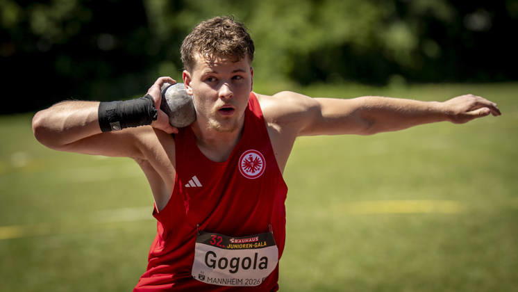 MANNHEIM, GERMANY - JUNE 13, 2026 : Nicolas Gogola (GER Eintracht Frankfurt e.V.) competing in the men’s U20 shot put during the Juniorengala 2026 at Michael-Hoffmann-Stadion on June 13, 2026 in Mannheim, Germany. Baden-Wuerttemberg Germany Copyright: xAxelxKohringx