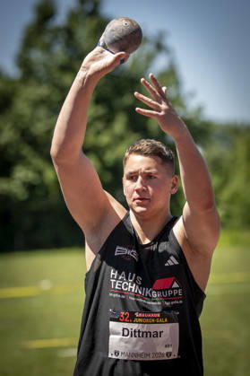MANNHEIM, GERMANY - JUNE 13, 2026 : Lenny Dittmar (GER BIG Basketball in Gotha) competing in the men’s U20 shot put during the Juniorengala 2026 at Michael-Hoffmann-Stadion on June 13, 2026 in Mannheim, Germany. Baden-Wuerttemberg Germany Copyright: xAxelxKohringx