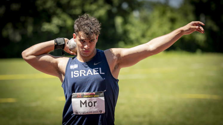 MANNHEIM, GERMANY - JUNE 13, 2026 : Idoh Mor (ISR Israel) competing in the men’s U20 shot put during the Juniorengala 2026 at Michael-Hoffmann-Stadion on June 13, 2026 in Mannheim, Germany. Baden-Wuerttemberg Germany Copyright: xAxelxKohringx