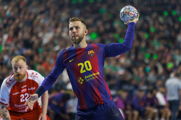 Aleix GOMEZ FC Barcelona Barca, 20 shoots shoots a seven-meter, scores a goal, action, goal throw GER, Aalborg Handbold vs FC Barcelona, handball, TruckScout24 EHF FINAL4 2026, semi-final, season 2025 2026, 13 06 2026, GER, Aalborg Handbold vs FC Barcelona, handball, TruckScout24 EHF FINAL4 2026, semi-final, season 2025 2026, 13 06 2026, Cologne Copyright: xEibnerxPressefoto OliverxSchmidtx EP_OST