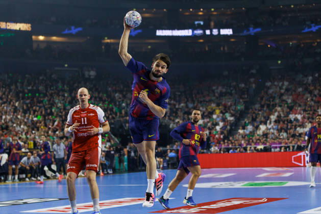 Daniel FERNANDEZ FC Barcelona Barca, 06 scores a goal, action, goal throw GER, Aalborg Handbold vs FC Barcelona, handball, TruckScout24 EHF FINAL4 2026, semi-final, match time 2025 2026, 13 06 2026, GER, Aalborg Handbold vs FC Barcelona, handball, TruckScout24 EHF FINAL4 2026, semi-final, match time 2025 2026, 13 06 2026, Cologne Copyright: xEibnerxPressefoto OliverxSchmidtx EP_OST