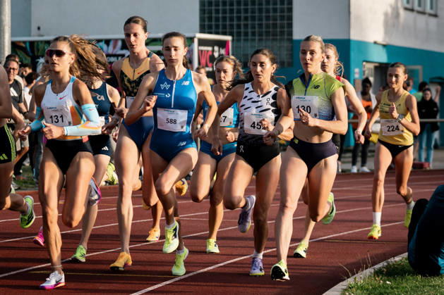 Meisl Verena TV Wattenscheid 01, 588, 1500m Women , Nele Wessel Koenigsteiner LV, 130, 1500m Women , Krause Gesa Felicitas Silvesterlauf Trier, 452, 1500m Women , GER, Leichtathletik, Athletics, Merck Laufgala, Pfungstadt, 13 06 2026, GER, Leichtathletik, Athletics, Merck Laufgala, Pfungstadt, 13 06 2026 Pfungstadt Copyright: xStefanxMayerx EP_SMR