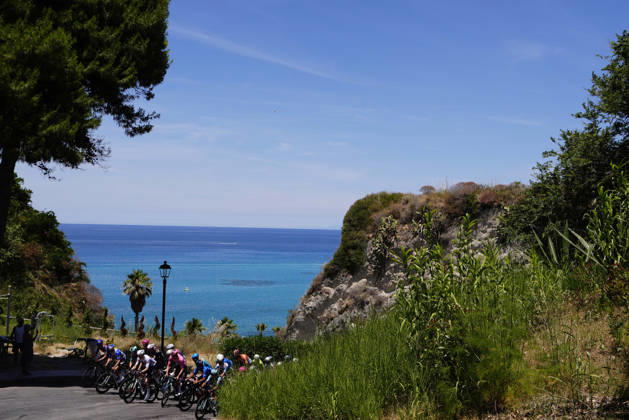 The pack rides during Stage 2 of the Giro Next Gen 2026, from Tropea to Crotone, Italy, Monday, June 15, 2026.  Copyright: xFabioxFerrari LaPressex