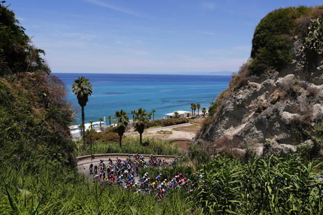 The pack rides during Stage 2 of the Giro Next Gen 2026, from Tropea to Crotone, Italy, Monday, June 15, 2026.  Copyright: xFabioxFerrari LaPressex