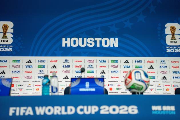 2026 FIFA World Cup, Group K, Match 1, Portugal vs. DR Congo, June 17, 2026, at NRG Stadium in Houston, Texas—Press conference with Bruno Fernandes and Roberto Martinez,detected_source_language Copyright: xBahhoxKarax
