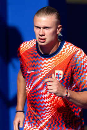 June 16, 2026; Foxborough, Massachusetts, USA; Norway forward Erling Haaland (9) runs out of the tunnel ahead of a FIFA World Cup, WM, Weltmeisterschaft, Fussball 2026 Group I match between Iraq and Norway at Boston Stadium. (c) CSM - ZUMAc04_ 20260616_zma_c04_081 Copyright: xBurtxGranofskyx
