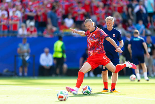 June 16, 2026; Foxborough, Massachusetts, USA; Norway forward Erling Haaland (9) takes a shot ahead of a FIFA World Cup, WM, Weltmeisterschaft, Fussball 2026 Group I match between Iraq and Norway at Boston Stadium. (c) CSM - ZUMAc04_ 20260616_zma_c04_085 Copyright: xBurtxGranofskyx