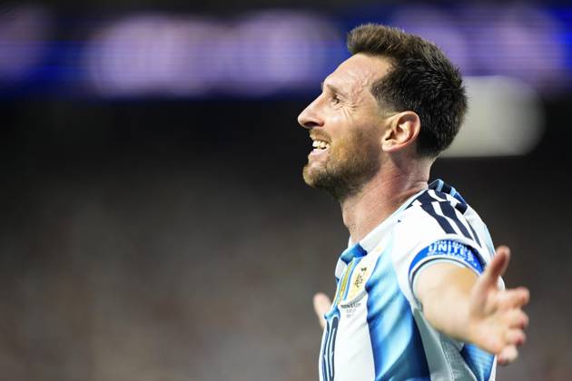 Football: 2026 World Cup Argentina s Lionel Messi reacts after scoring his second goal in the second half of a World Cup Group J football match against Algeria at Kansas City Stadium in Kansas City, Missouri, on June 16, 2026.  A14AA0005619121P