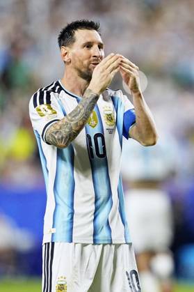 Football: 2026 World Cup Argentina s Lionel Messi reacts after scoring a hat-trick in the second half of a World Cup Group J football match against Algeria at Kansas City Stadium in Kansas City, Missouri, on June 16, 2026.  A14AA0005619132P