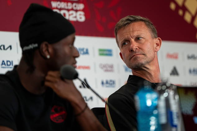 June 17, 2026, Vancouver, Bc, CANADA: Canada s head coach Jesse Marsch, right, looks to Ismael Kone during a FIFA World Cup, WM, Weltmeisterschaft, Fussball press conference, PK, Pressekonferenz in Vancouver, on Wednesday, June 17, 2026. Canada News - June 17, 2026 - ZUMAc35_ 20260617_zaf_c35_272 Copyright: xEthanxCairnsx