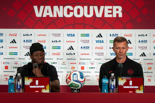 June 17, 2026, Vancouver, Bc, CANADA: Canada s head coach Jesse Marsch, right, speaks beside Ismael Kone during a FIFA World Cup, WM, Weltmeisterschaft, Fussball press conference, PK, Pressekonferenz in Vancouver, on Wednesday, June 17, 2026. Canada News - June 17, 2026 - ZUMAc35_ 20260617_zaf_c35_273 Copyright: xEthanxCairnsx