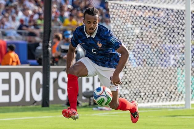 June 30, 2026, Bronx, New York, USA: Defender Jules Kounde (5) of France national team, Nationalteam controls the ball during Round of 32 elimination game between France and Sweden at New York New Jersey Stadium at Rutherford in New Jersey, USA on June 30, 2026. France won 3 - 0 and progress to Round of 16 against Paraguay. FIFA World Cup, WM, Weltmeisterschaft, Fussball 2026: Round Of 32 Fraance Vs. Sweden - ZUMAr339 20260630_znp_r339_028 Copyright: xLevxRadinx