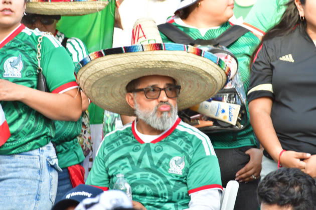 Mexico defeated Ecuador 2–0, marking their first victory in a decisive match in 40 years Fans of the Mexican national team, Nationalteam gathered to support the team and celebrate the World Cup victory over Ecuador. Los Angeles California United States Copyright: AlbertoxSibaja