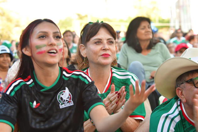 Mexico defeated Ecuador 2–0, marking their first victory in a decisive match in 40 years Fans of the Mexican national team, Nationalteam gathered to support the team and celebrate the World Cup victory over Ecuador. Los Angeles California United States Copyright: AlbertoxSibaja
