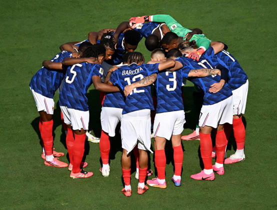 June 30, 2026, East Rutherford, New Jersey, USA: Frances team gather before the 2026 World Cup round of 32 football match between France and Sweden at New York New Jersey MetLife Stadium in East Rutherford, United States, on June 30, 2026. East Rutherford USA - ZUMAs337 20260630_znp_s337_044 Copyright: xGentxShkullakux