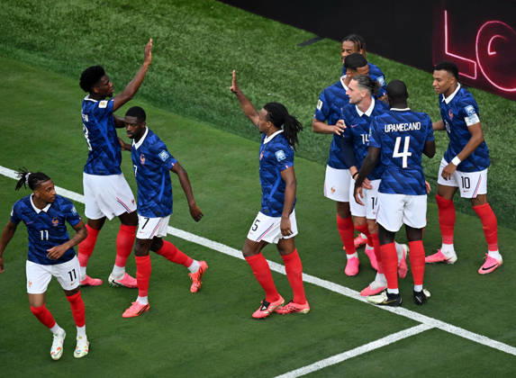 June 30, 2026, East Rutherford, New Jersey, USA: Frances players celebrate scoring during the 2026 World Cup round of 32 football match between France and Sweden at New York New Jersey MetLife Stadium in East Rutherford, United States, on June 30, 2026. East Rutherford USA - ZUMAs337 20260630_znp_s337_101 Copyright: xGentxShkullakux