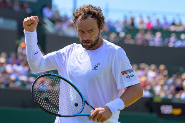 Day Five: The Championships - Wimbledon 2026 LONDON, ENGLAND JULY 03 - Roman Safiullin of Russia during Gentlemen s Single Third Round against Joao Fonseca of Brazil at The Wimbledon Lawn Tennis Championship at Wimbledon on July 03, 2026 in London, England. (Photo by Keeran Marquis) Copyright: xKeeranxMarquis Fotoarena SPPx Sportspressphoto_SPR183562