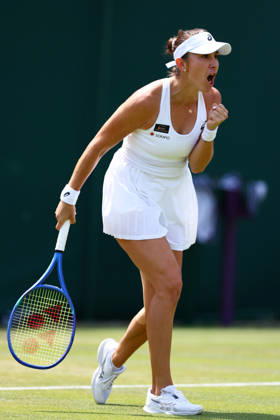 Sport Bilder des Tages Belinda Bencic during her third round match Wimbledon Tennis Championships, Day 5, The All England Lawn Tennis and Croquet Club, London, UK - 03 Jul 2026London The All England Lawn Tennis and United Kingdom  Copyright: xJamesxMarsh Shutterstockx 16970347i