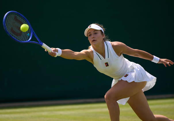 2026 Wimbledon, July 03, Day 5 LONDON, - JULY 3: Anna Kalinskaya plays a shot against Belinda Bencic of Switzerland during their third round match at 2026 Wimbledon, July 03, Day 5 at The all England club, Wimbledon on July 3, 2026 in London, GBR. London The all England club, Wimbledon GBR Copyright: xPeterxvanxdenxBerg ISIxPhotosx 9445