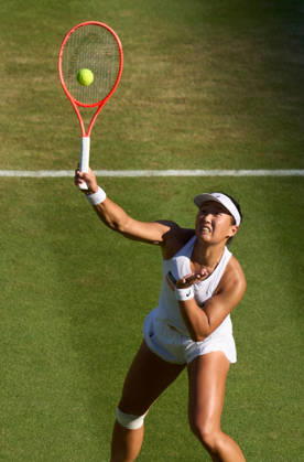 2026 Wimbledon, July 03, Day 5 LONDON, - JULY 3: Claire Liu of the United States plays a shot against Coco Gauff of the United States during their third round match at 2026 Wimbledon, July 03, Day 5 at The all England club, Wimbledon on July 3, 2026 in London, GBR. London The all England club, Wimbledon GBR Copyright: xPeterxvanxdenxBerg ISIxPhotosx 9445