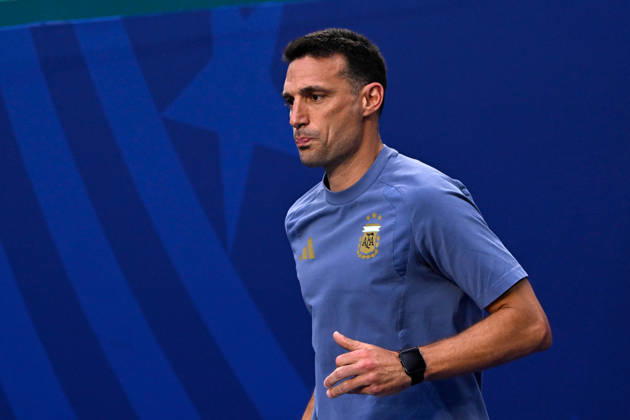 2026-07-04 Argentina v Cabo Verde - Round Of 32 - FIFA World Cup, WM, Weltmeisterschaft, Fussball 2026 MIAMI GARDENS, UNITED STATES - JULY 3: coach Lionel Scaloni of Argentina during the Round Of 32 - FIFA World Cup 2026 match between Argentina and Cabo Verde at Miami Stadium on July 3, 2026 in Miami Gardens, Florida. (Photo by Pablo Morano BSR Agency) Miami Gardens United States Content not available for redistribution in The Netherlands directly or indirectly through any third parties. Copyright: xBSRxAgencyx