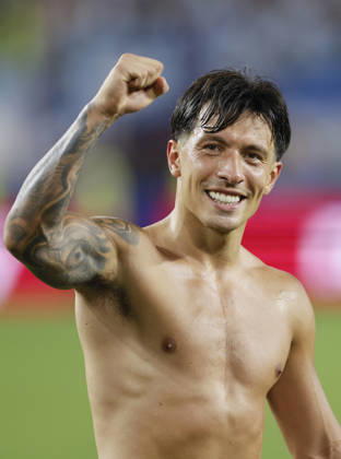Argentina v Cabo Verde: Round of 32 - FIFA World Cup, WM, Weltmeisterschaft, Fussball 2026 Lisandro Martinez of Argentina celebrates after winning the FIFA World Cup 2026 Round Of 32 match between Argentina and Cabo Verde at Miami Stadium on July 3, 2026 in Miami Gardens, United States. Miami Gardens Miami Stadium FL United States Copyright: xAllstarxPicturexLibraryxLtdx