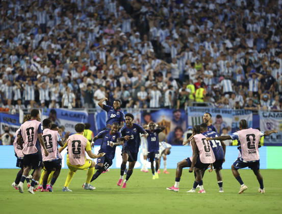 (260704) -- MIAMI, July 4, 2026 -- Sidny Lopes Cabral (No.13) of Cabo Verde celebrates scoring in the extra time during the round of 32 match between Argentina and Cabo Verde at the 2026 FIFA World Cup, WM, Weltmeisterschaft, Fussball at Miami Stadium, Miami, the United States, July 3, 2026. ) (SP)U.S.-MIAMI-FOOTBALL-FIFA WORLD CUP-ROUND OF 32-ARGENTINA VS CABO VERDE ZhangxChen