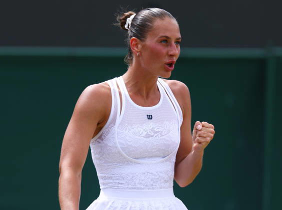 Wimbledon Championships 2026, Day 8, AELTC Wimbledon, London, UK - 06 07 2026 Marta Kostyuk (UKR) in action during her fourth round match against Ashlyn Krueger (USA) in the 2026 Wimbledon Championships at the AELTC London London AELTC Wimbledon London GBR, UK NEWSPAPERS OUT Copyright: xMarkxGreenwoodx
