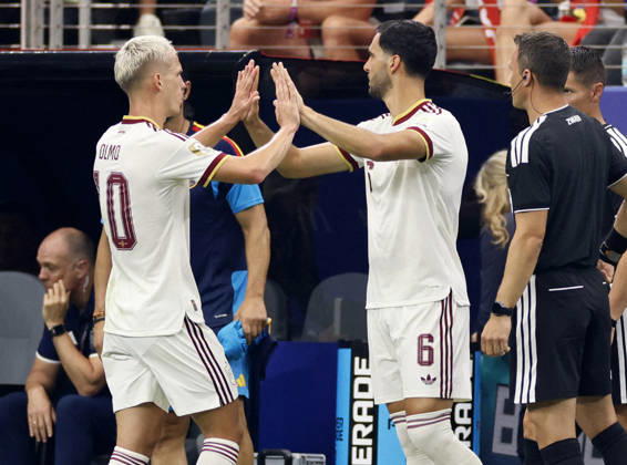 Portugal v Spain: Round of 16 - FIFA World Cup, WM, Weltmeisterschaft, Fussball 2026 Dani Olmo of Spain and Mikel Merino of Spain celebrate 1st goal during the FIFA World Cup 2026 Round Of 16 match between Portugal and Spain at Dallas Stadium on July 6, 2026 in Arlington, United States. Arlington Dallas Stadium TX United States Copyright: xAllstarxPicturexLibraryxLtdx