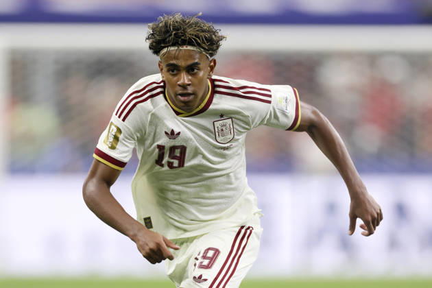 Portugal v Spain: Round of 16 - FIFA World Cup, WM, Weltmeisterschaft, Fussball 2026 Lamine Yamal of Spain running during the FIFA World Cup 2026 Round Of 16 match between Portugal and Spain at Dallas Stadium on July 6, 2026 in Arlington, United States. Arlington Dallas Stadium TX United States Copyright: xAllstarxPicturexLibraryxLtdx