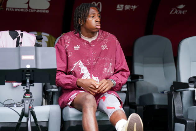 Canada Soccer, 2026 FIFA World Cup, Round of 16: Switzerland vs. Colombia at BC Place, Vancouver; Johan Manzambi of Switzerland, No. 9, injured and wearing a bandage, on the bench Copyright: xJOERANxSTEINSIEKx