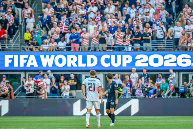 July 6, 2026, Seattle, Washington, USA: United States of America forward Christian Pulisic (10) and Belgium defender Timothy Castagne (21) during the match between USA and Belgium in the World Cup 2026 at Seattle Stadium, Seattle, Washington Seattle USA - ZUMAj111 20260706_zsp_j111_039 Copyright: xTomxJonesx