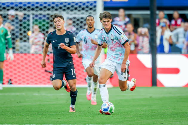 July 6, 2026, Seattle, Washington, USA: United States of America midfielder Sebastian Berhalter (14) and Belgium forward Charles de Ketelaere (17) during the match between USA and Belgium in the World Cup 2026 at Seattle Stadium, Seattle, Washington Seattle USA - ZUMAj111 20260706_zsp_j111_058 Copyright: xTomxJonesx